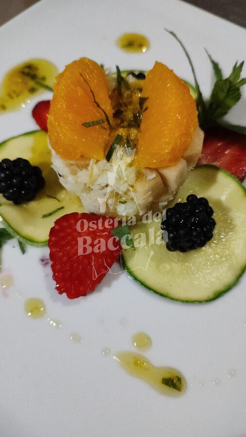 Tartare di baccalà con arance e frutti di bosco Tartare di baccalà con arance e frutti di bosco osteria del baccalà